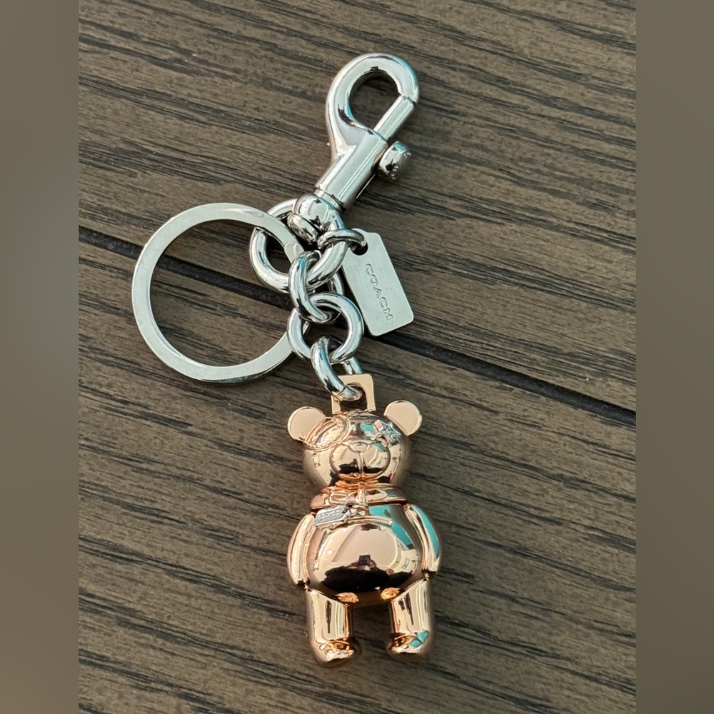 NWT Coach Rose Gold Bear Keychain - Picture 4 of 6